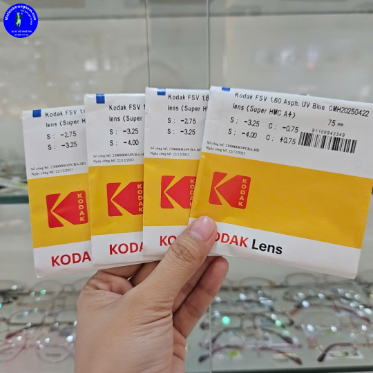 TRÒNG KÍNH MỎNG CHIẾT SUẤT 1.60 KODAK MỸ- CẮT ÁNH SÁNG XANH